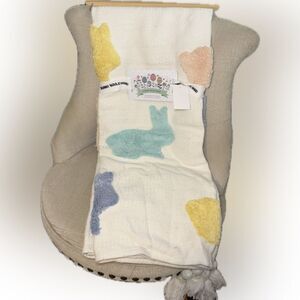 Pastel Easter bunny throw blanket with tassels NEW